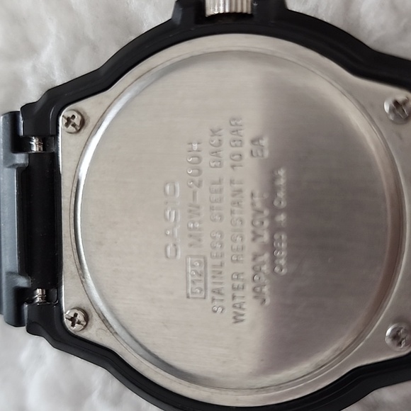 Casio Black and Orange Dive Watch New Battery - Picture 4 of 5